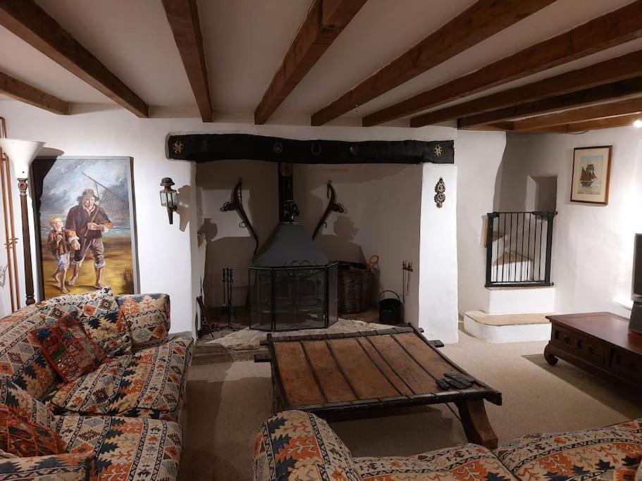Stable Cottage - Sleeps 6, Near Lulworth Cove ドーチェスター エクステリア 写真