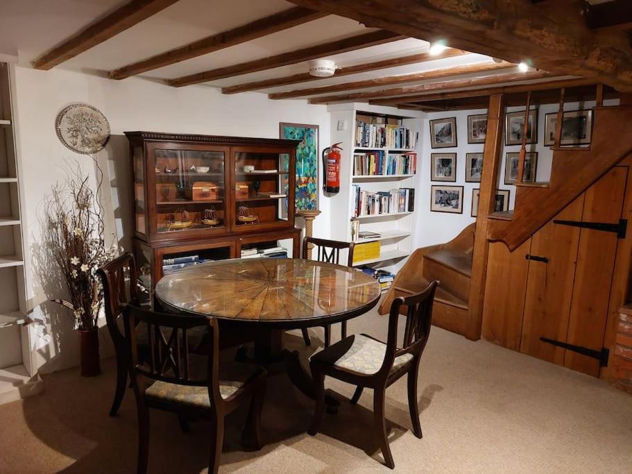 Stable Cottage - Sleeps 6, Near Lulworth Cove ドーチェスター エクステリア 写真